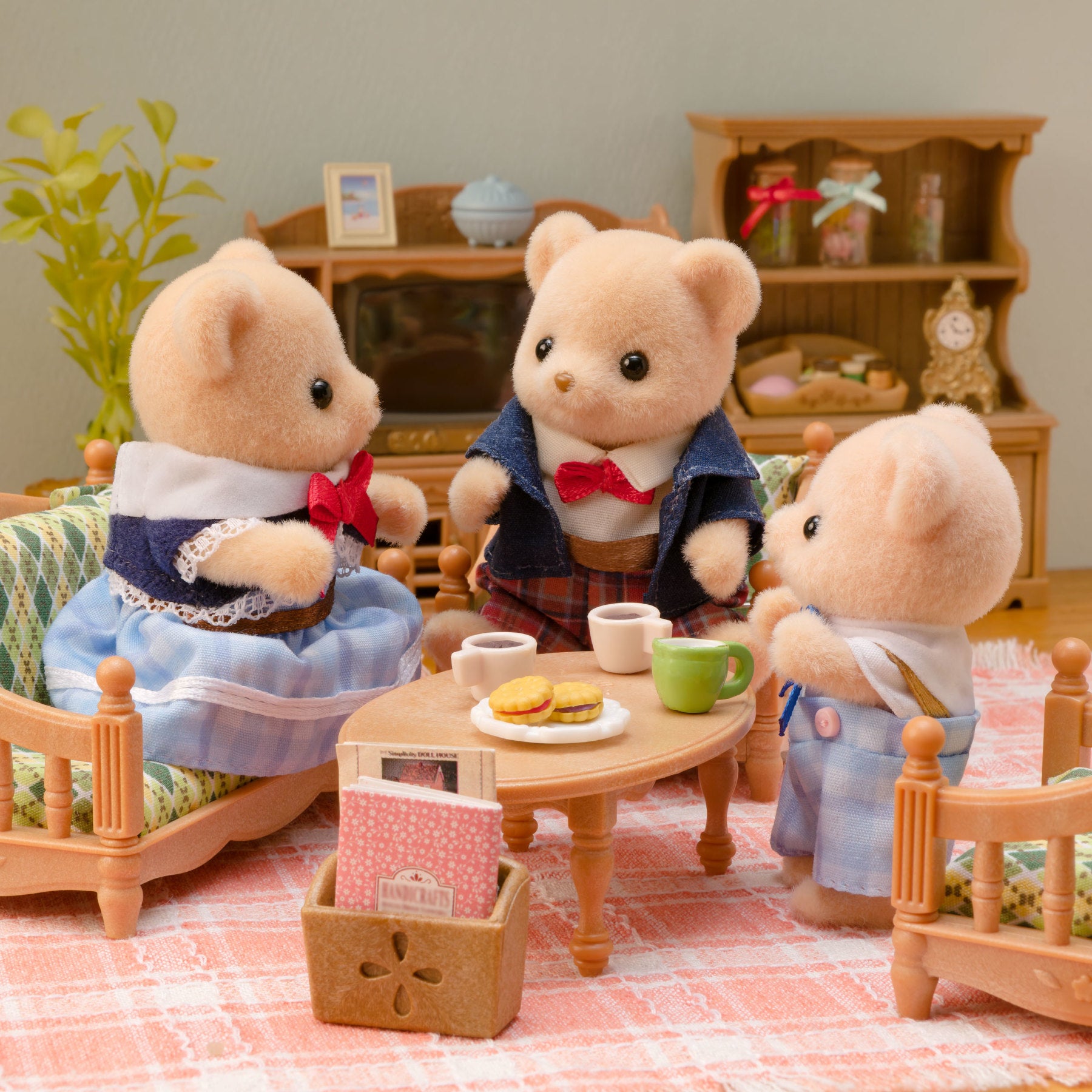 Biscuit Bear Family